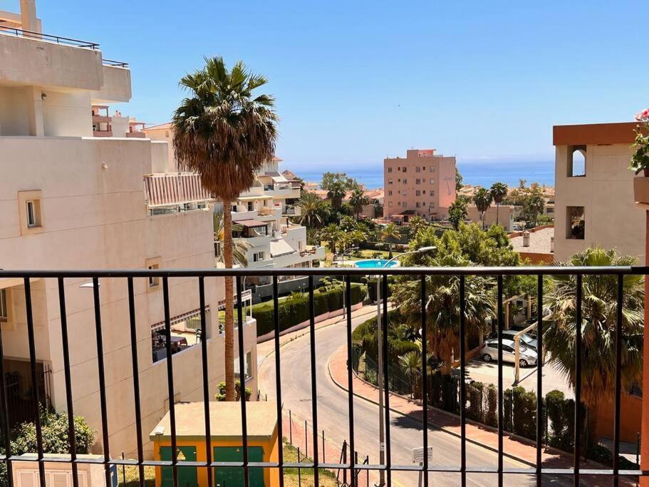 Benalmadena Costa Malaga Apartamento Muy Acogedor Con Vistas Al Mar Terraza Gigante Para Verano E Invierno Parking Экстерьер фото