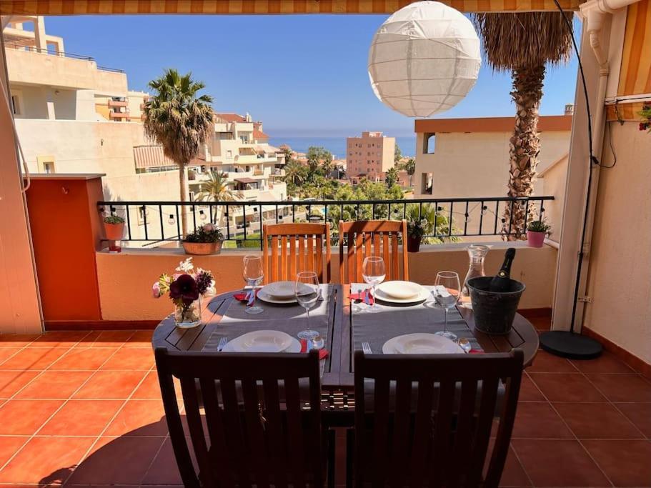 Benalmadena Costa Malaga Apartamento Muy Acogedor Con Vistas Al Mar Terraza Gigante Para Verano E Invierno Parking Экстерьер фото