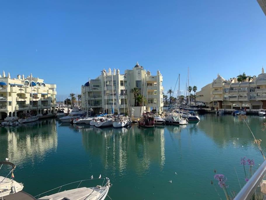 Benalmadena Costa Malaga Apartamento Muy Acogedor Con Vistas Al Mar Terraza Gigante Para Verano E Invierno Parking Экстерьер фото